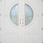 Drzwi białe drewniane