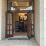 Drzwi do hotelu na wymiar